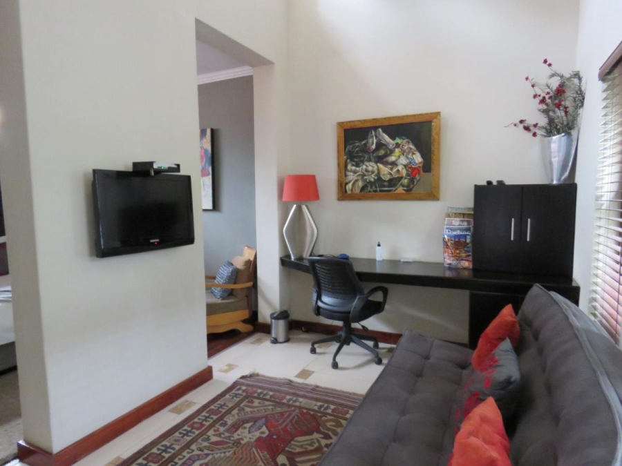 6 Bedroom Property for Sale in Waverley Free State